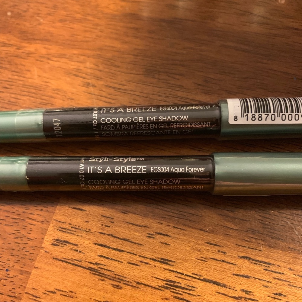 Styli-Style It’s a Breeze Cooling Gel Eyeshadow